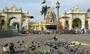 Famous Statues Of India