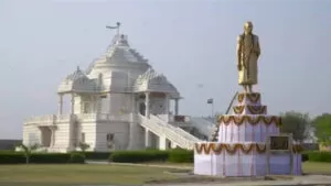 Famous Statues Of India